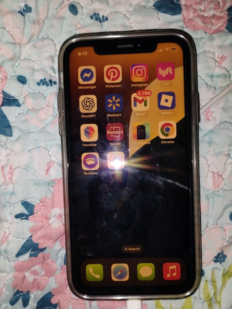 iPhone XR TAKING OFFERS
