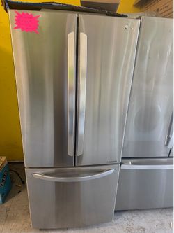 LG 30 inches wide French door refrigerator‼️‼️ refrigerador marca LG de 30 pulgas de ancho de 3 puertas‼️