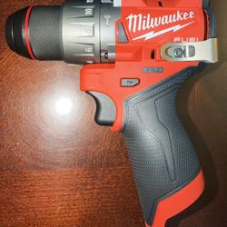 Milwaukee M12 Fuel Hammer Drill