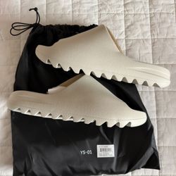 Cream Yeezy Slide YS 01 Size 11
