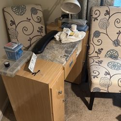 Nail Station