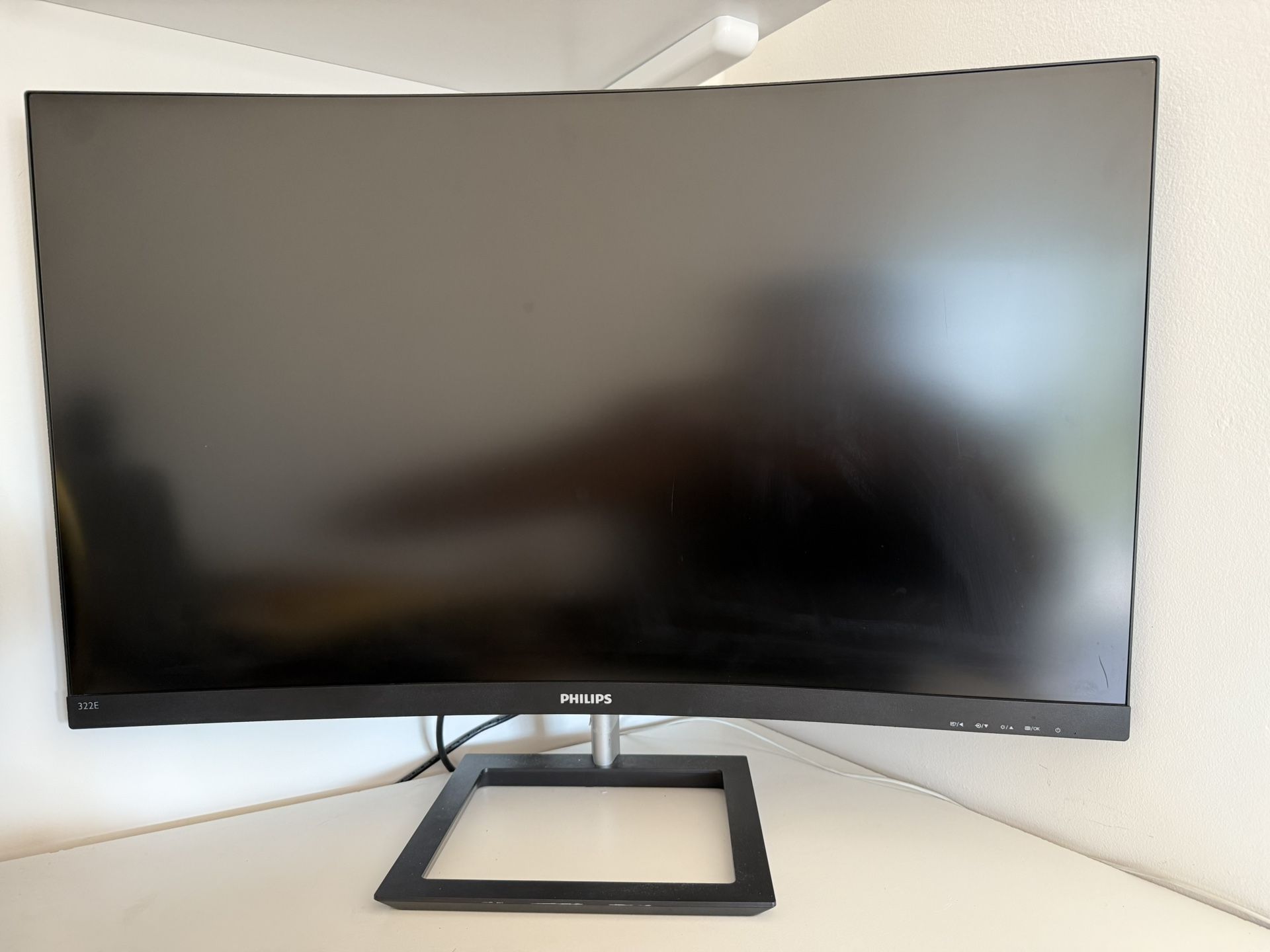 Phillips 32-inch Curved Monitor Like New