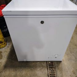 GE Garage Ready Chest Freezer $175