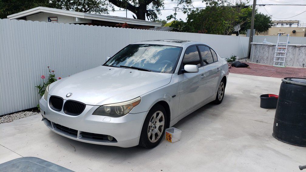 2004 BMW 525i Parts Out 