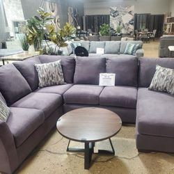 Gray Beautiful Fafric Sectional With Throw Pillows(New)