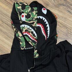 Bape shark hoodie (double hooded)  3xl fits like xl 
