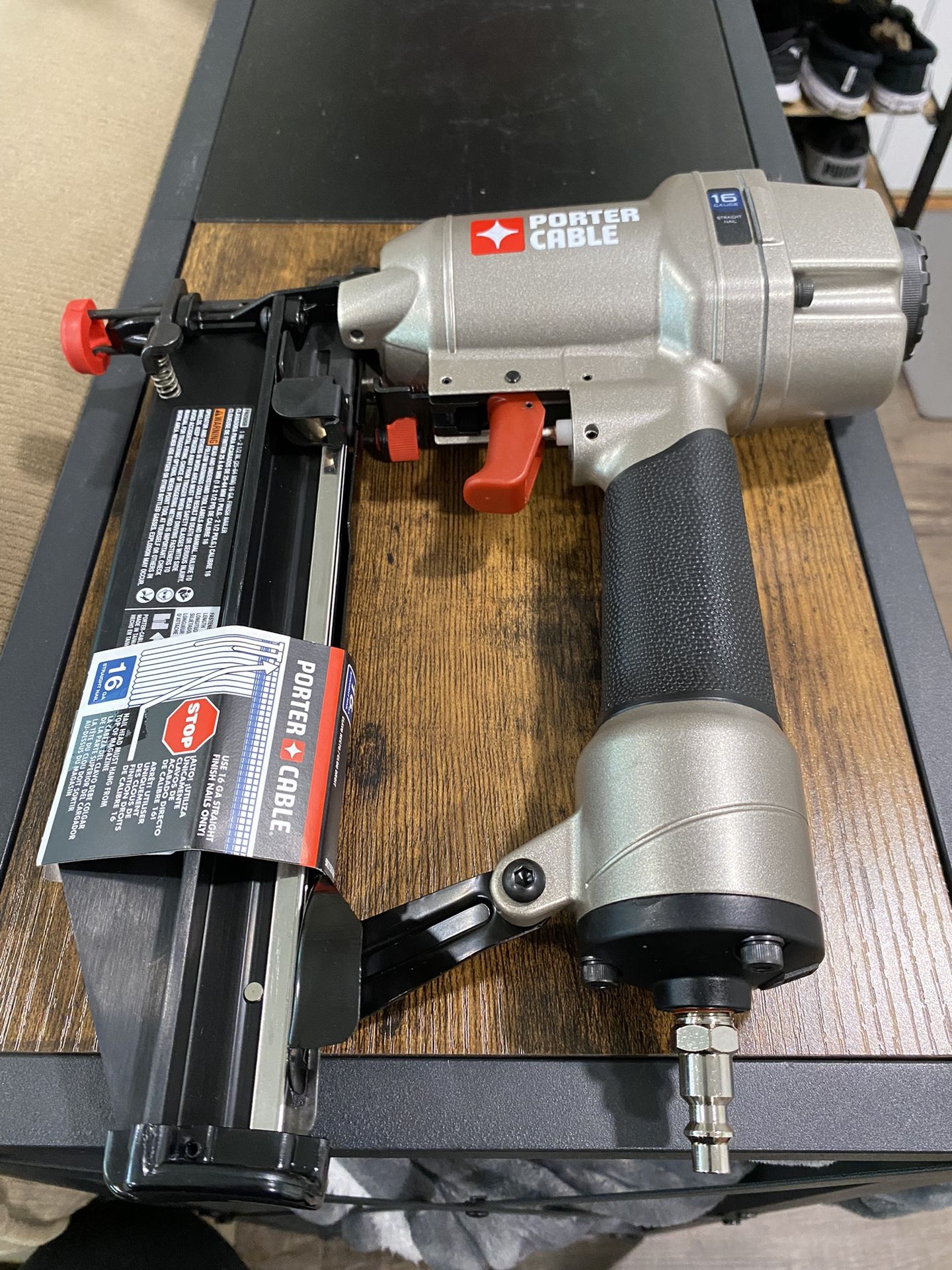 Porter Cable 16 Gauge 2- 1/2 Inch Straight Nail Gun