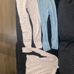11 Pieces Of Kid’s Small Pajamas/Thermal sets