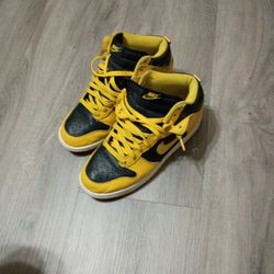 High Top Nike Dunks (Yellow & Black)