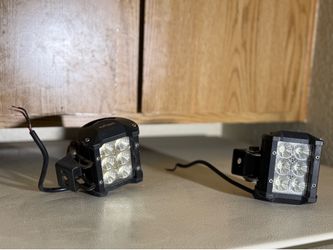 Fog light pair