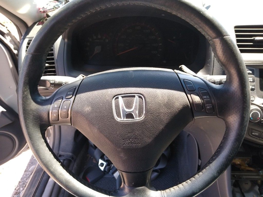07 Honda Accord steering wheel with air bag