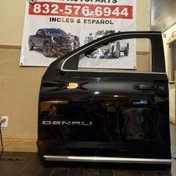 2021 2022 2024 Chevy Tahoe GMC Yukon Denali Front Left Driver Side Door