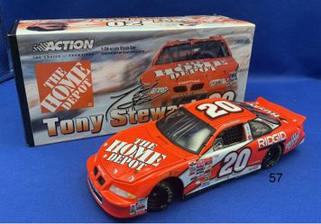 Action 1:24 Tony Stewart #20 Grand Prix  Home Depot Clear Window Bank