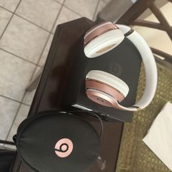 Beats Solo 3 With Box And Accessories Rose Gold
