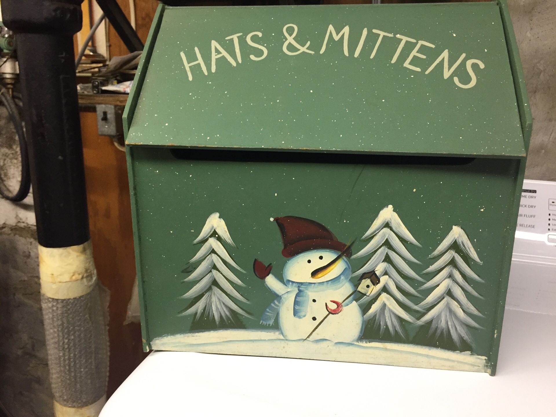 Hat or glove box
