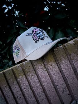 PITTSBURGH PIRATES CURVED BILL SNAPBACK HAT