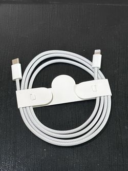 *Brand New * Original Apple USB-C to Lightning Braided Cable