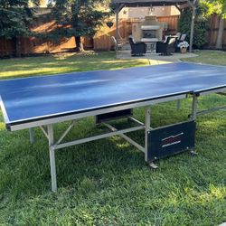 Ping-Pong Table 