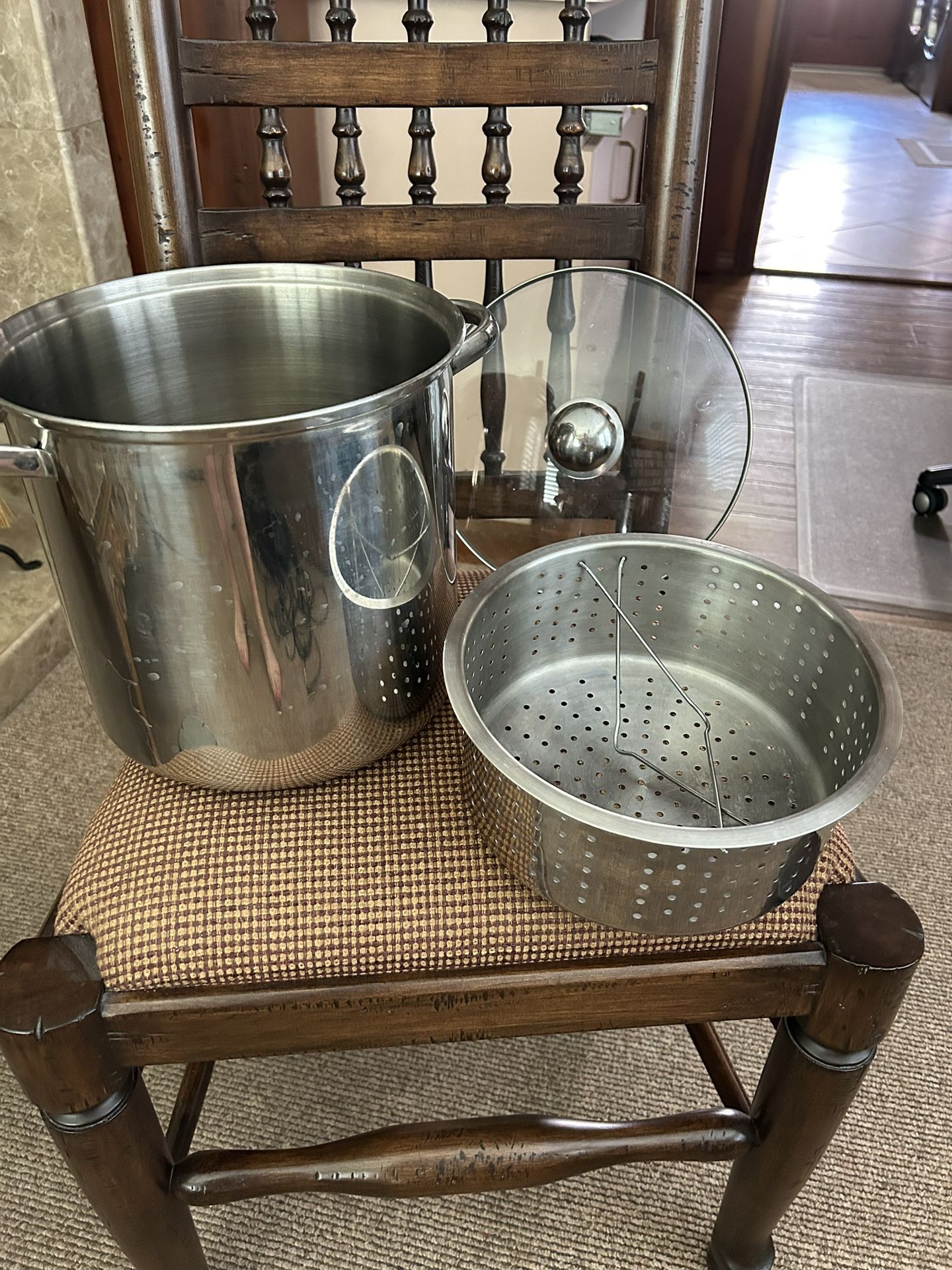 Large Pot With Steamer In Northridge