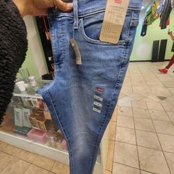 Levi Shaping Skinny Jeans