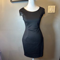 Simply Styled Black Lace Sleeve Bodycon Mini Dress