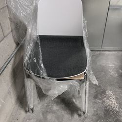 Mika Chair Sit On It