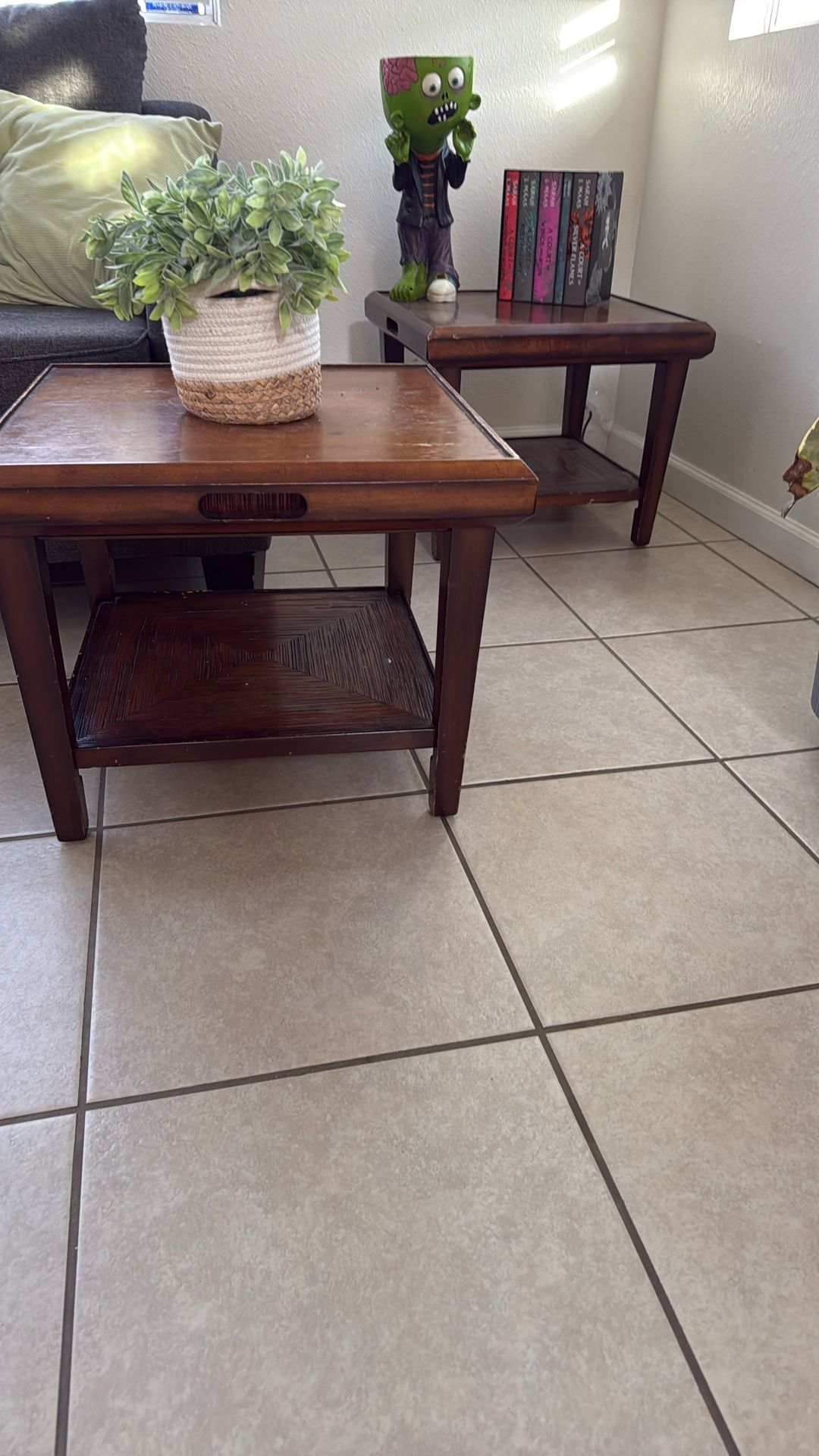 2 End Tables