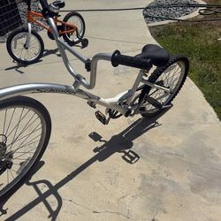 Schwinn hybrid Bike And Kids schwinn Trailer
