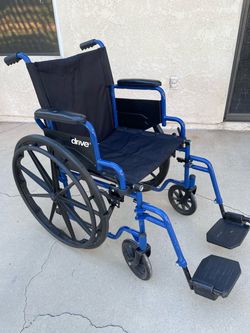Drive Medical Wheelchair with Footrests