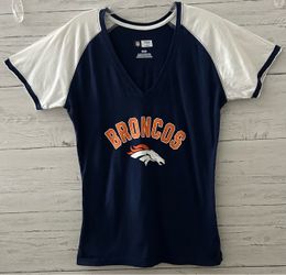 Denver Broncos Women’s Medium NFL Team Apparel Navy Blue Raglan V-Neck Shirt