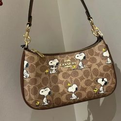 Coach X Peanuts Teri Shoulder Bag In Signature Canvas With Snoopy Print