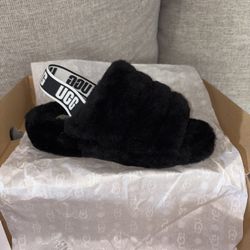 UGG Fluff Slides
