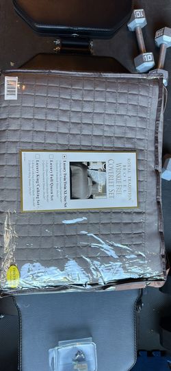 Royal tradition Hotel collection -Wrinkle Free Twin XL Twin coverlet Set