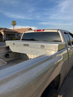 Aluminum Standard Profile Crossover Truck Tool Box for Full Size Trucks,