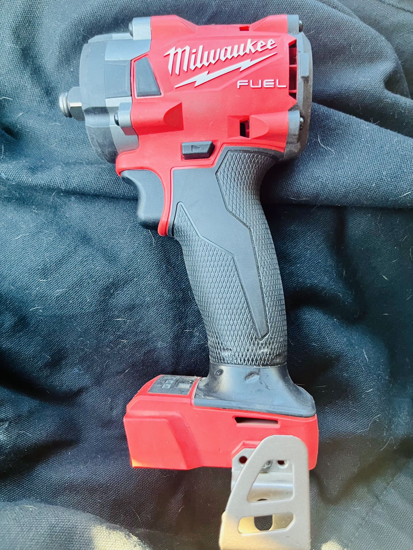 Milwaukee M18 Fuel 1/2” compact square ring impact wrench