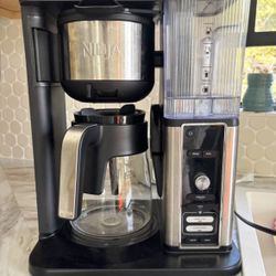 Ninja Hot&Iced Coffee Machine 