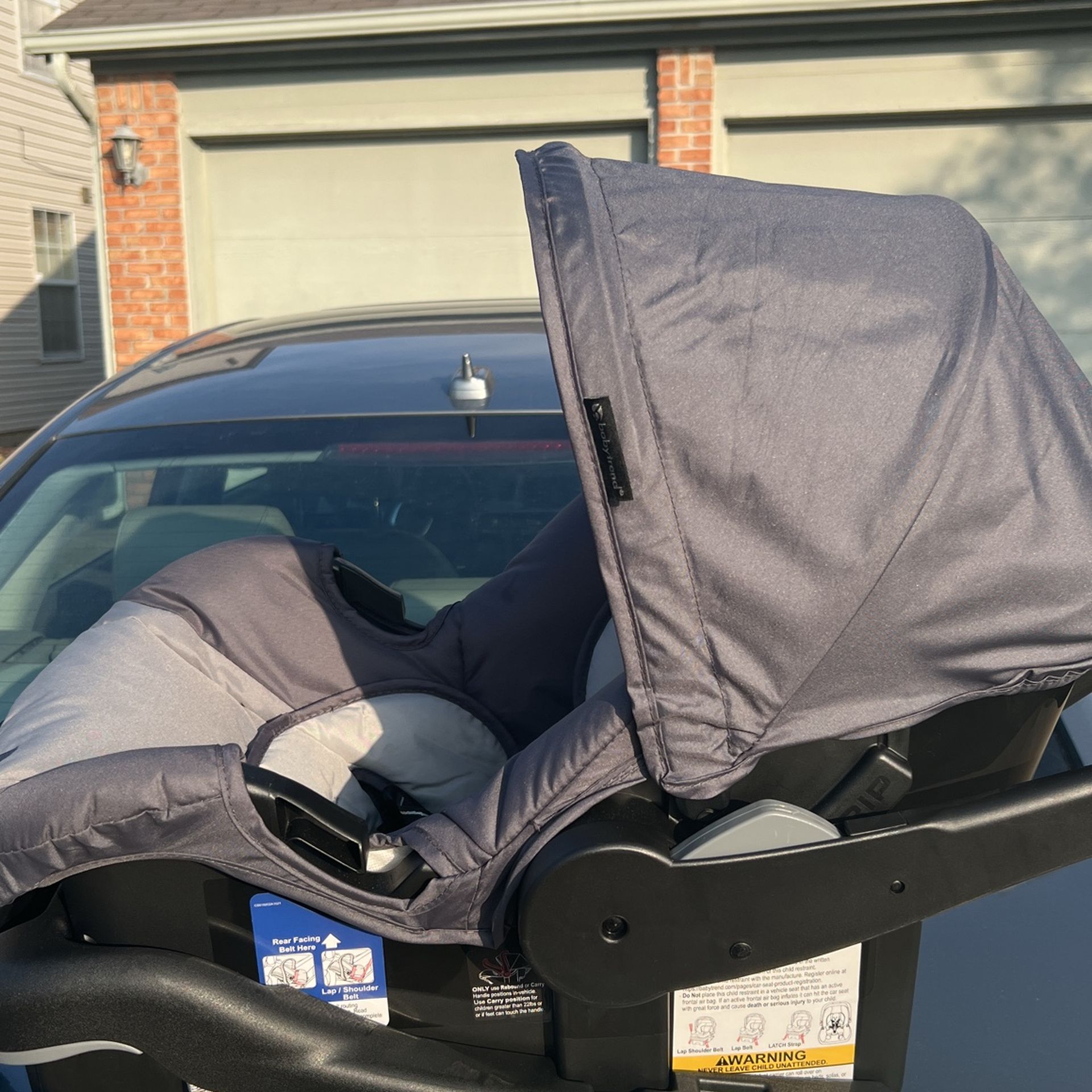Babytrend Rear Facing Car seat 