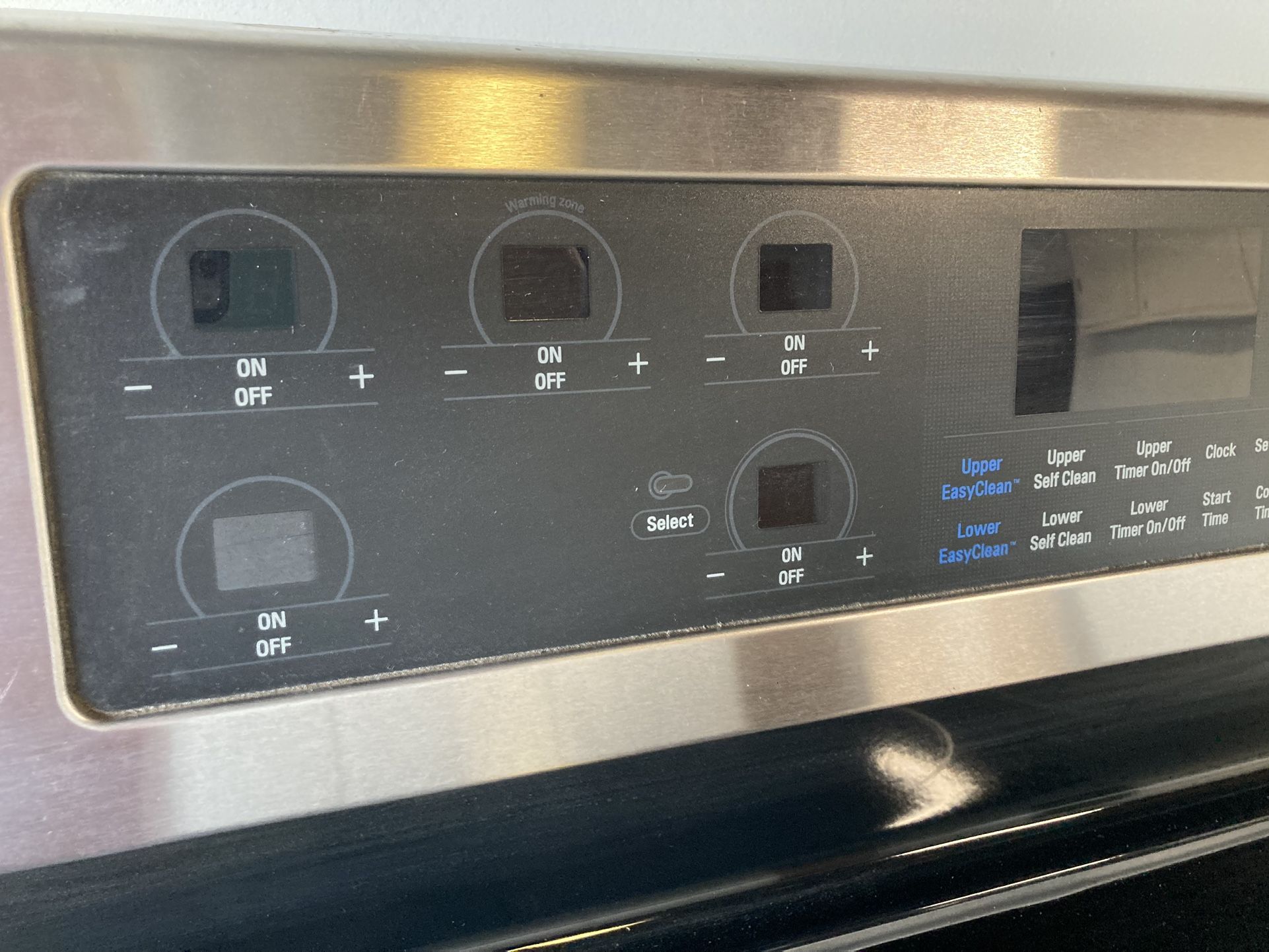 Electric 30” LG Cook stove Slide In