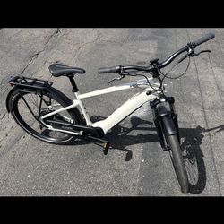 BRAND NEW 2022 Specialized Turbo Vado 3.0