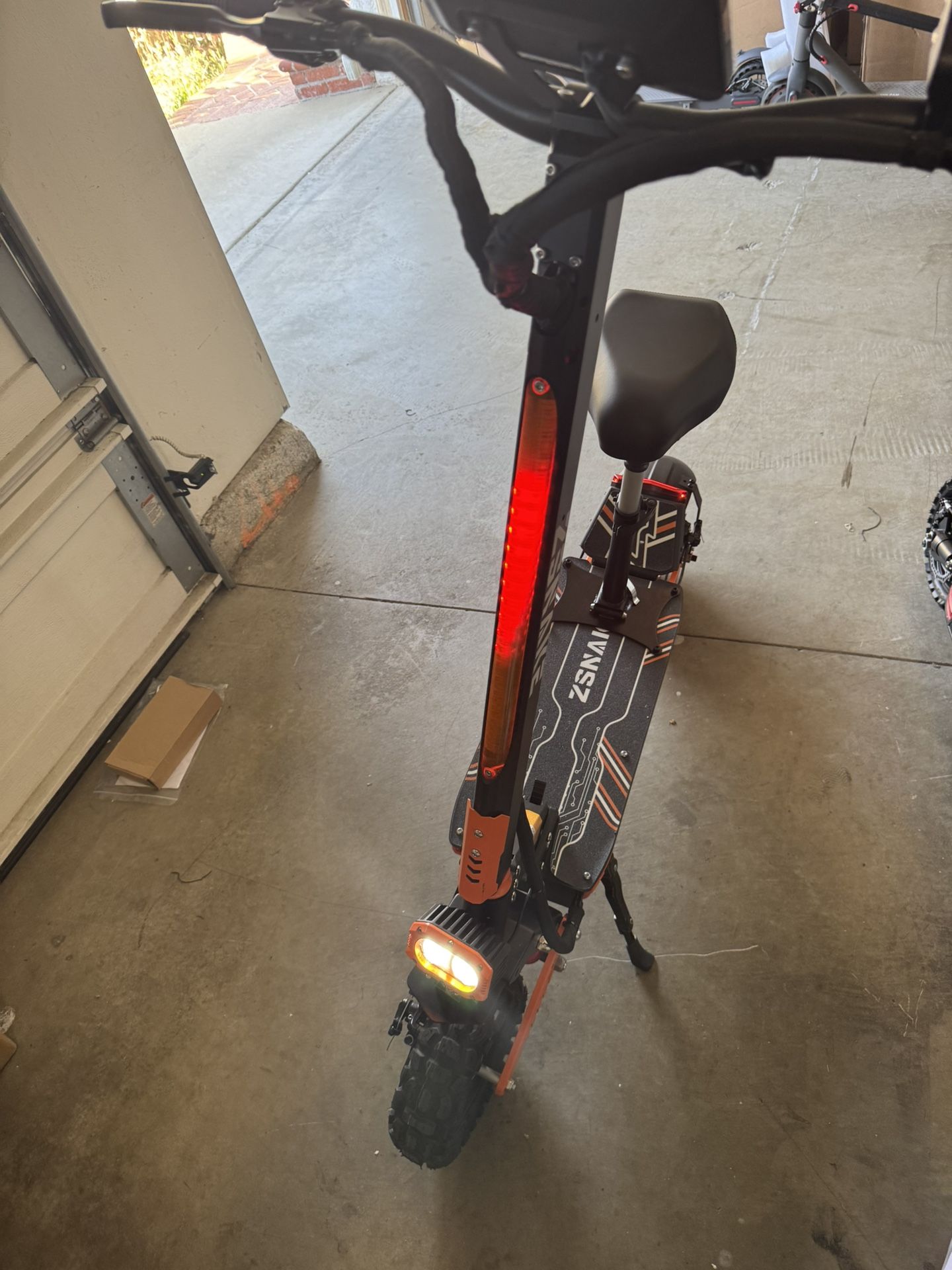 Electric scooter