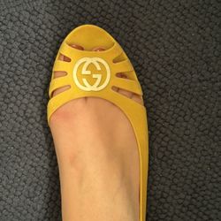 Used Gucci Flats Size 9