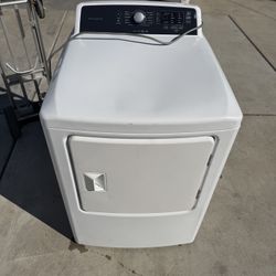 Frigidaire Gas Dryer • free local delivery