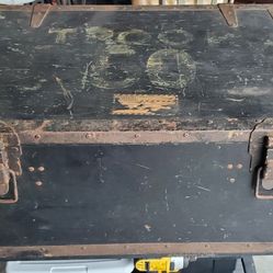 Vintage Military Boot Locker Crate "Troop 60" Metal And Wood 
