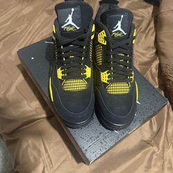 Jordan 4 Yellow Thunder 