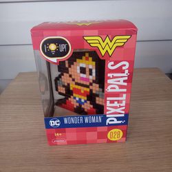 Wonder Woman pixel pals