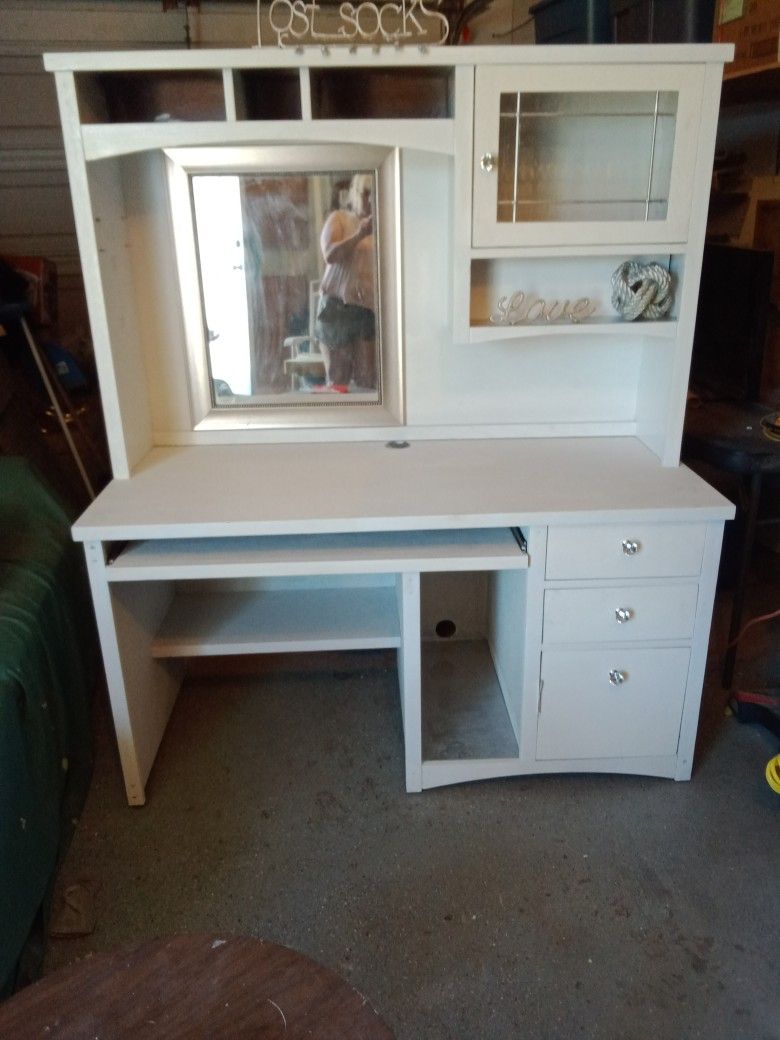 Desk/Vanity