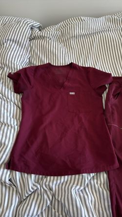 FIGS SCRUBS MAROON