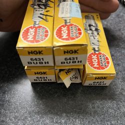 NGK BU8H Spark Plug - Set Of 5 - New 