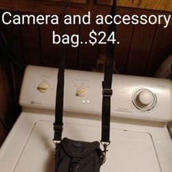 #319... Camera   Bag