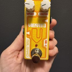 Malekko Omicron Vibrato